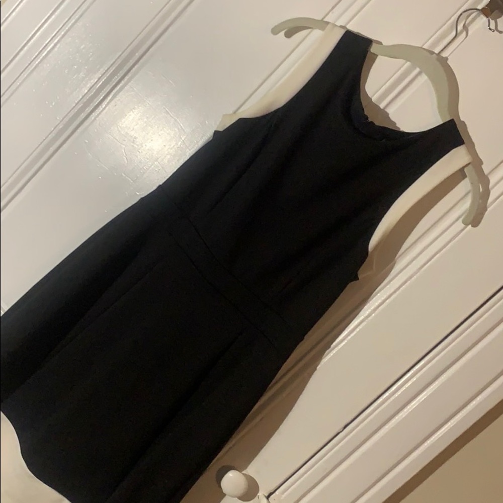 Black/cream Banana Republic Dress. Size 6